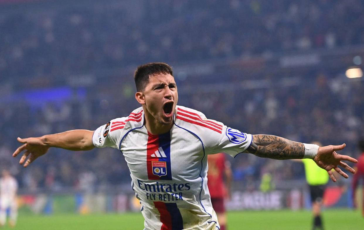 欧联赛事：24岁国际米兰前球员鱼跃破门，助里昂法甲迎来2连胜